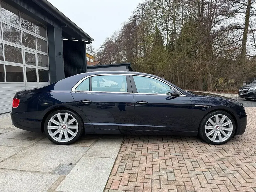 Brugt Bentley Flying Spur 507 HK (372 kW) 2015 Blå Sedan