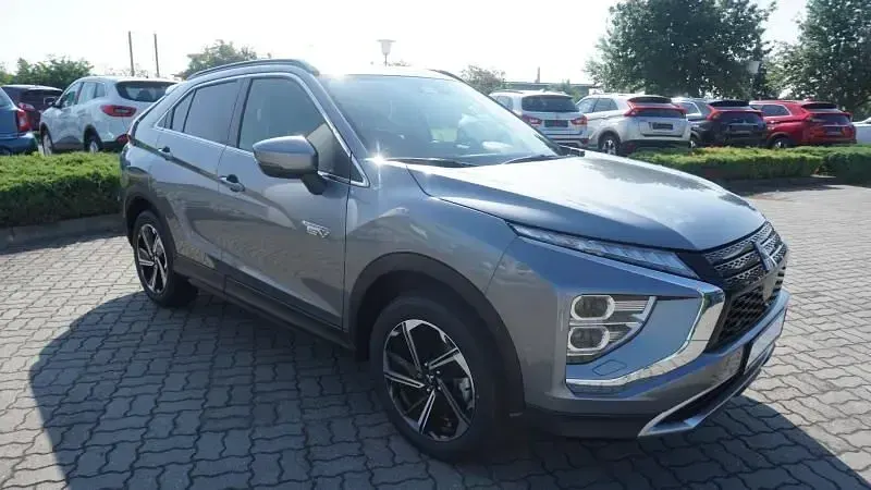 Gebraucht Mitsubishi Eclipse Cross Plus 98 PS (72 kW) 2022 Grau SUV