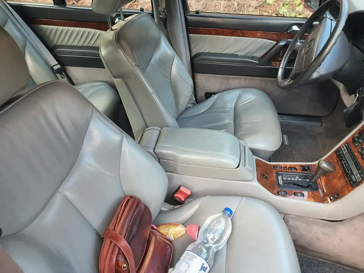 Gebraucht Mercedes S320 231 PS (169 kW) 1991 Rot Limousine