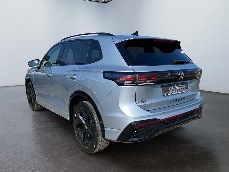 Gebraucht VW Tiguan R-line 193 PS (141 kW) 2024 Oyster silver SUV
