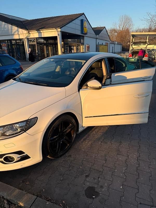 Gebraucht VW Passat R-line 160 PS (117 kW) 2015 Weiß Limousine