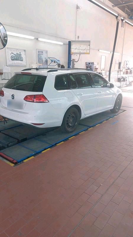 Gebraucht VW Golf VII Cup 110 PS (80 kW) 2014 Weiß Kombi