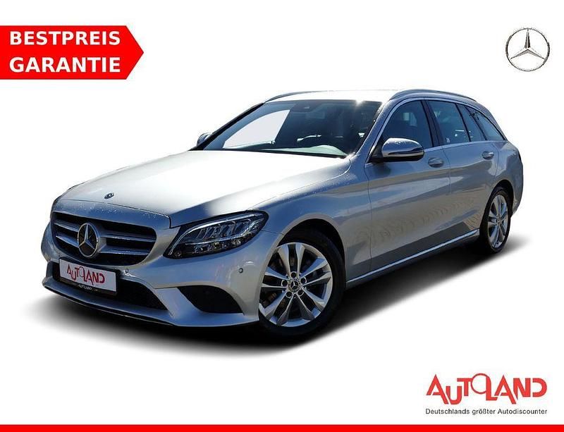 Silber Gebraucht 2020 Mercedes C180 Avantgarde Kombi | 27.950 € (Fairer Preis) - Bild 1/4