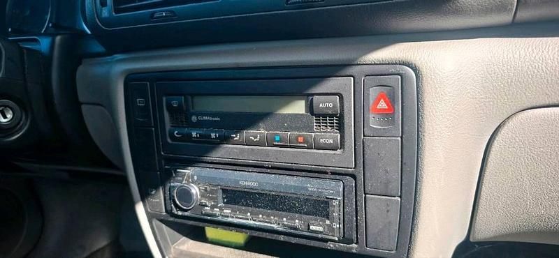 Gebraucht VW Passat 101 PS (74 kW) 2001 Silber Kombi