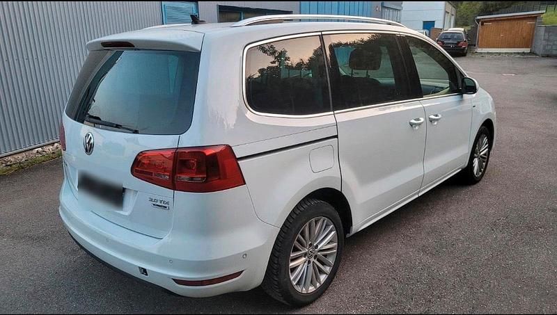 Weiß Gebraucht 2014 VW Sharan Van / Kleinbus | 13.000 € (Fairer Preis) - Bild 1/4