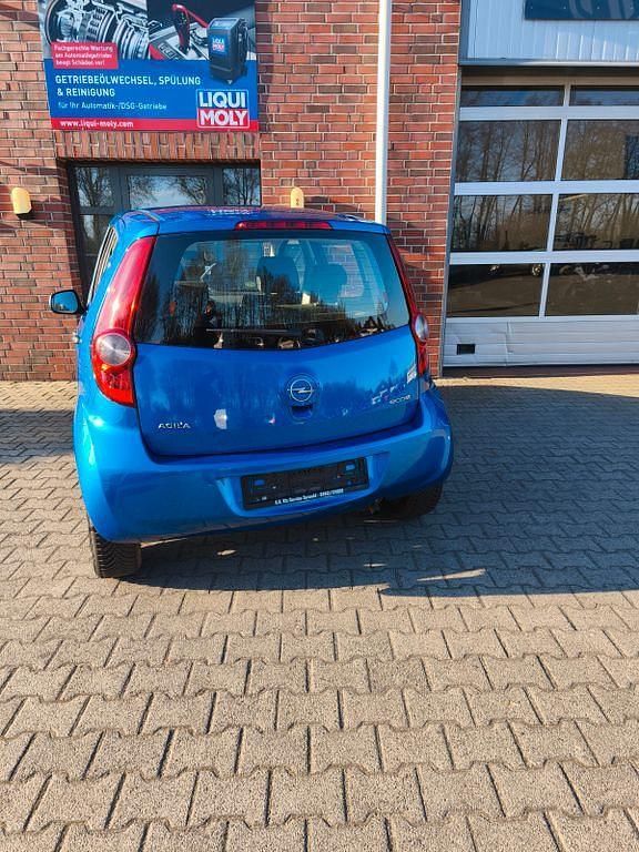 Gebraucht Opel Agila 68 PS (50 kW) 2013 Blau Kleinwagen