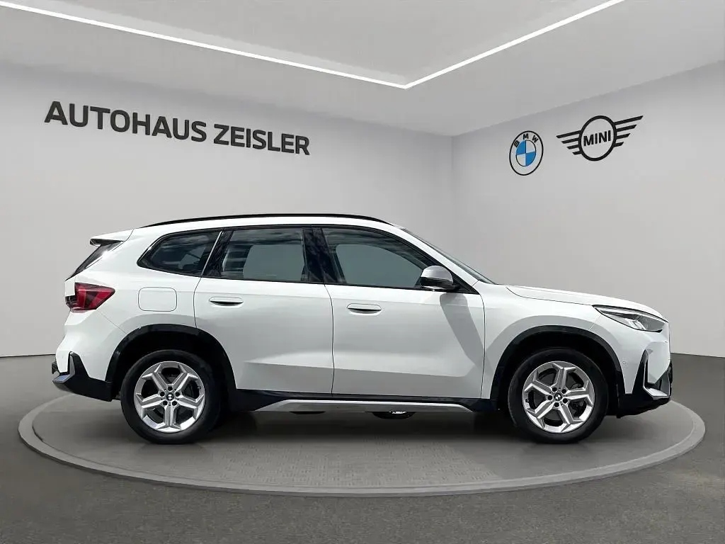 Gebraucht BMW X1 xLine 156 PS (114 kW) 2023 Alpinweiß uni SUV
