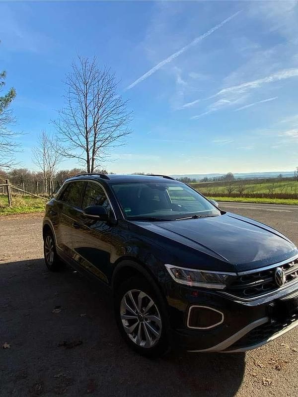 Gebraucht VW T-Roc Life 150 PS (110 kW) 2023 Schwarz SUV