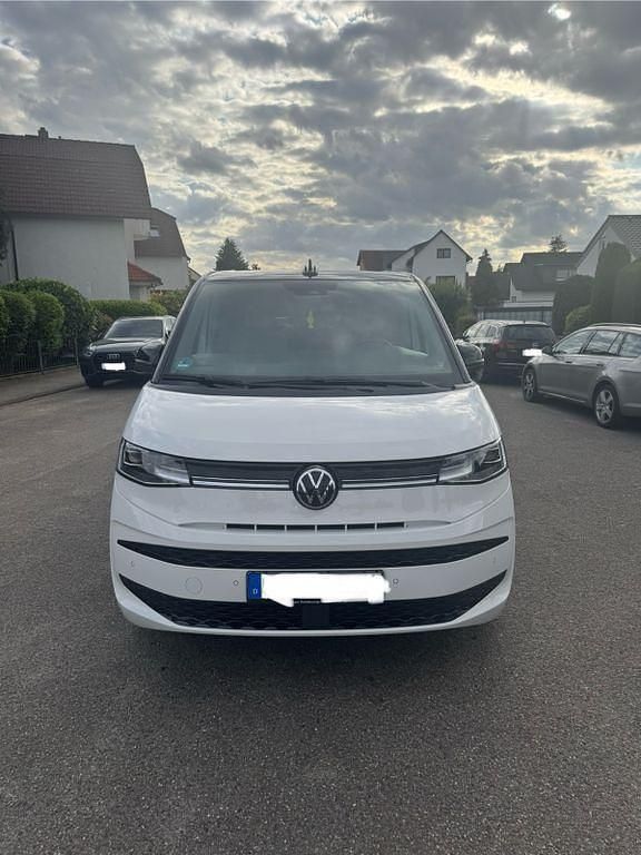 Weiß Gebraucht 2023 VW T7 Edition Van | 49.500 € (Etwas zu teuer) - Bild 1/4