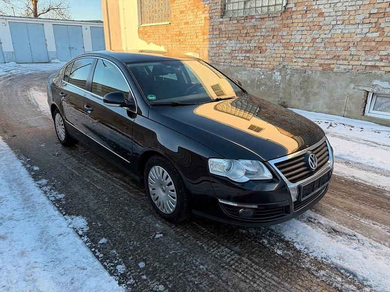 Gebraucht VW Passat 110 PS (80 kW) 2010 Braun Limousine