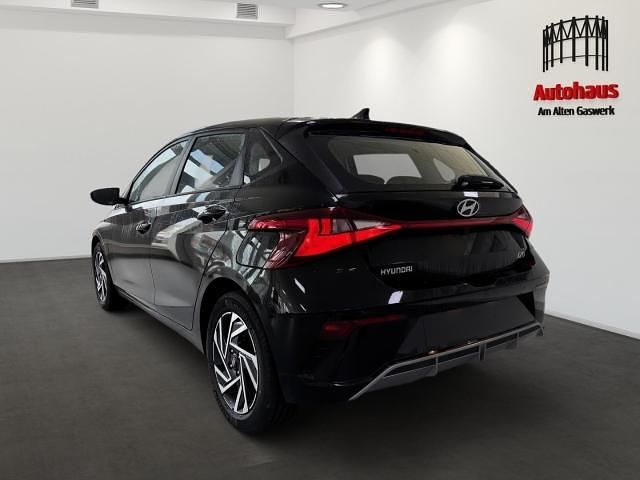 Neu Hyundai i20 101 PS (74 kW) 2025 Schwarz Kleinwagen