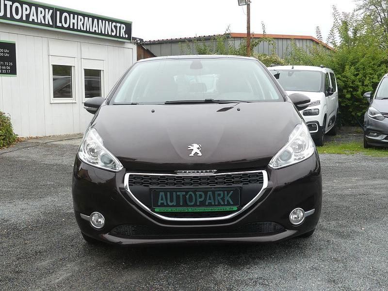 Gebraucht Peugeot 208 Active 95 PS (69 kW) 2012 Schwarz Kleinwagen