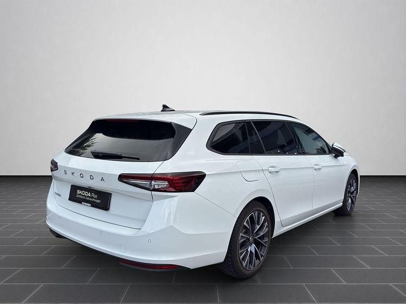 Gebraucht Skoda Superb Selection 150 PS (110 kW) 2024 Weiß Kombi
