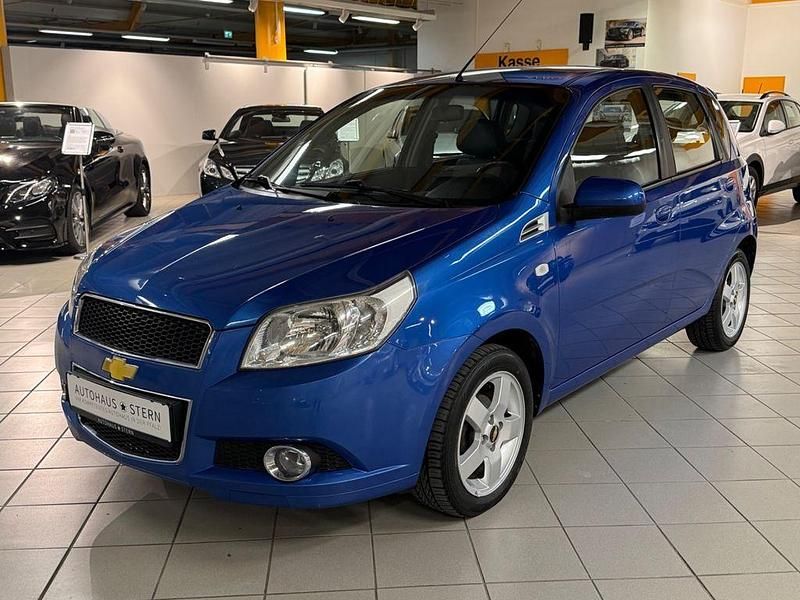 Gebraucht Chevrolet Aveo LT 101 PS (74 kW) 2010 Blau Kleinwagen