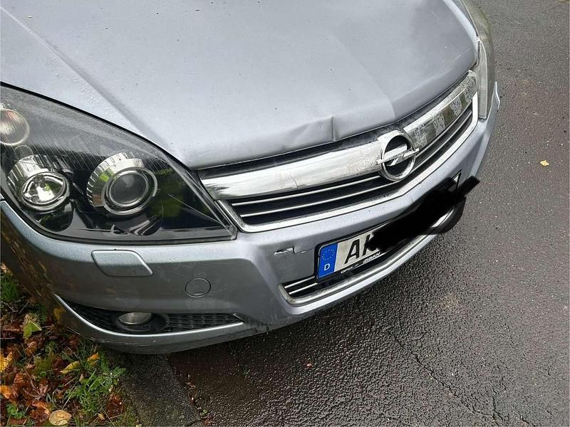 Gebraucht Opel Astra Edition 116 PS (85 kW) 2009 Limousine