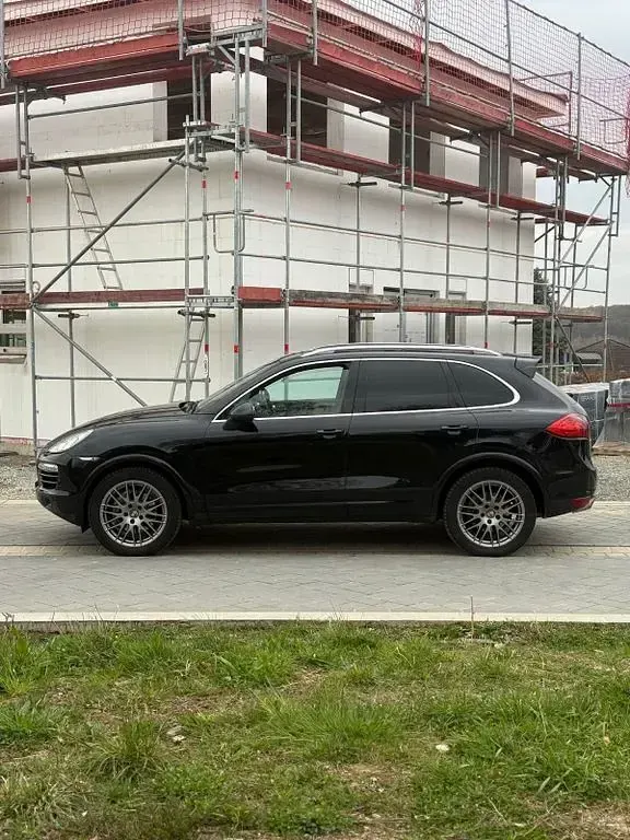 Gebraucht Porsche Cayenne Diesel 245 PS (180 kW) 2011 Schwarz SUV