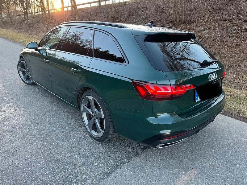 Gebraucht Audi A4 S-Line 204 PS (150 kW) 2020 Grün Kombi
