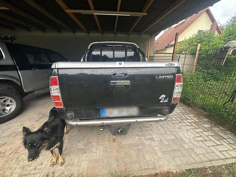 Gebraucht Ford Ranger Limited 156 PS (114 kW) 2011 Grau Pickup