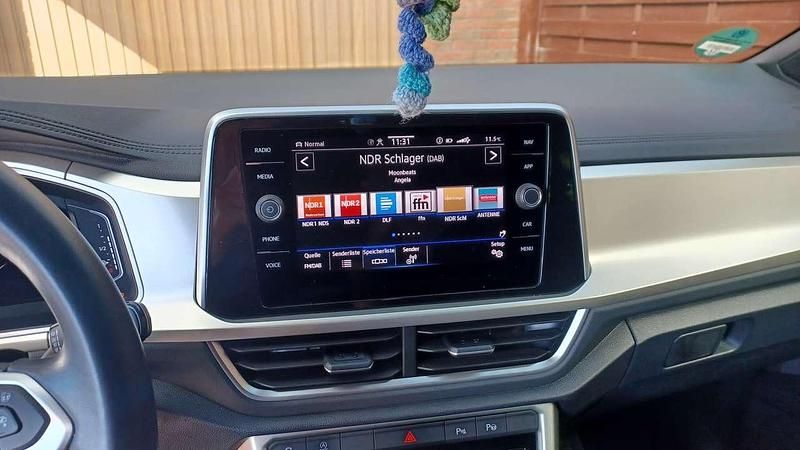 Gebraucht VW T-Roc Move 150 PS (110 kW) 2024 SUV