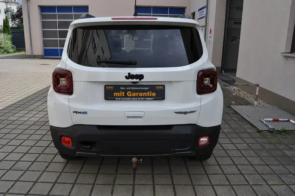 Gebraucht Jeep Renegade Trailhawk 241 PS (177 kW) 2022 Weiß SUV