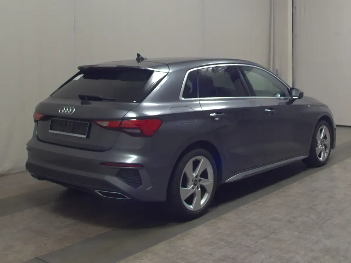 Gebraucht Audi A3 S-Line 116 PS (85 kW) 2020 Grau Limousine