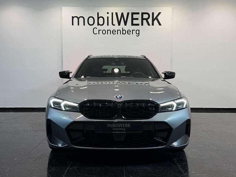 Gebraucht BMW 340 374 PS (275 kW) 2024 Skyscraper grau Kombi