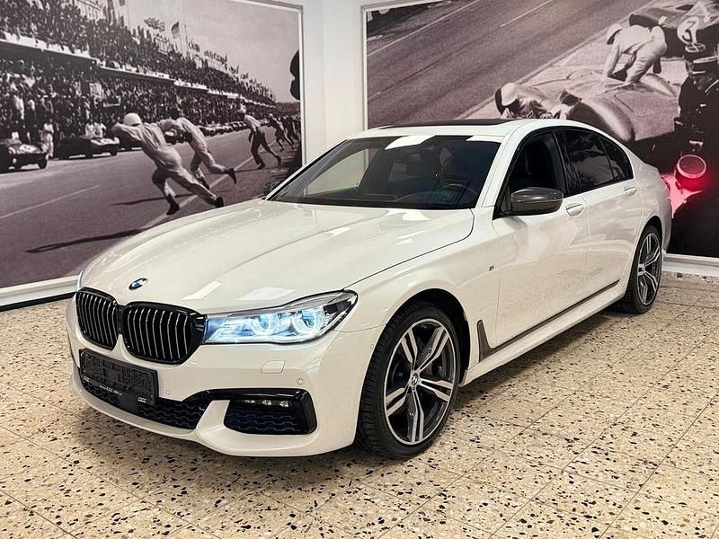 Weiß Gebraucht 2016 BMW 740 Performance Limousine | 38.800 € (Teuer) - Bild 1/4