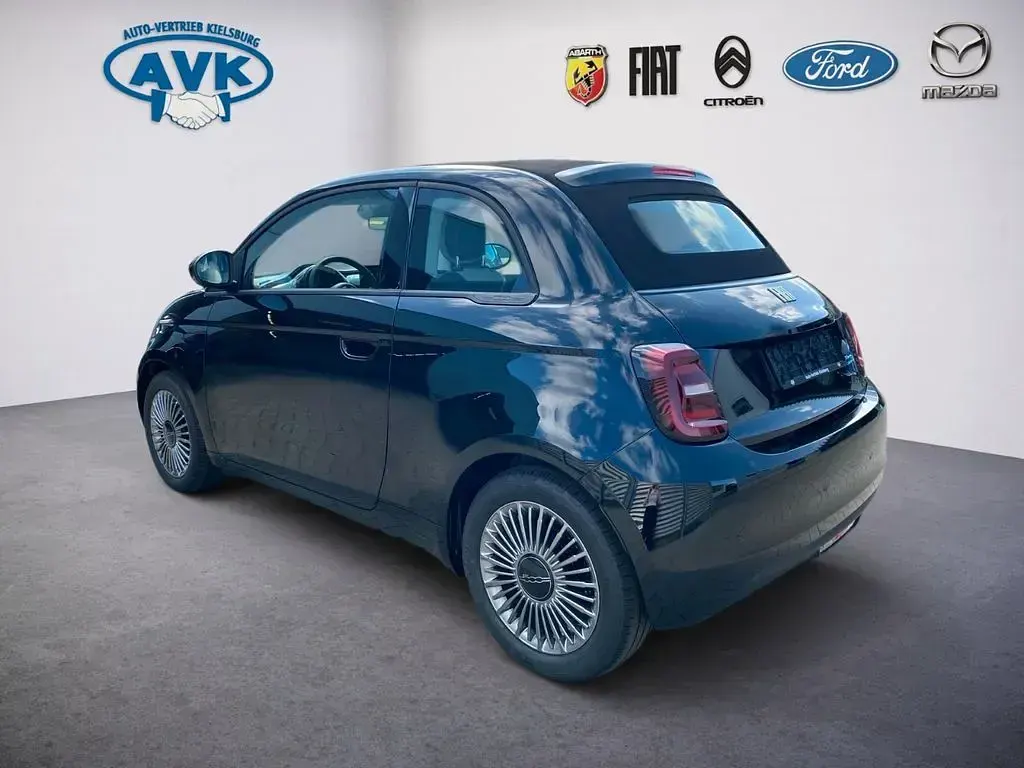 Neu Fiat 500e Icon 86 kW (118 PS) 2026 Schwarz Cabrio