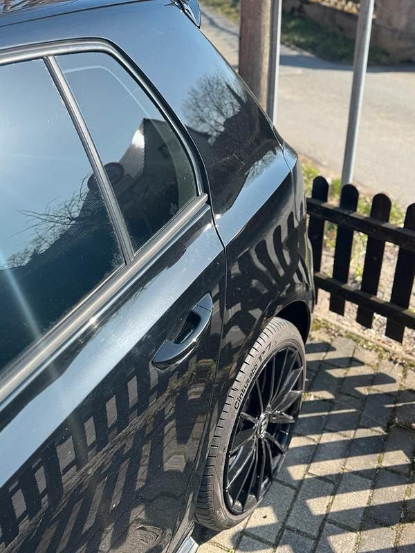 Gebraucht VW Golf VI 80 PS (58 kW) 2009 Schwarz Kleinwagen