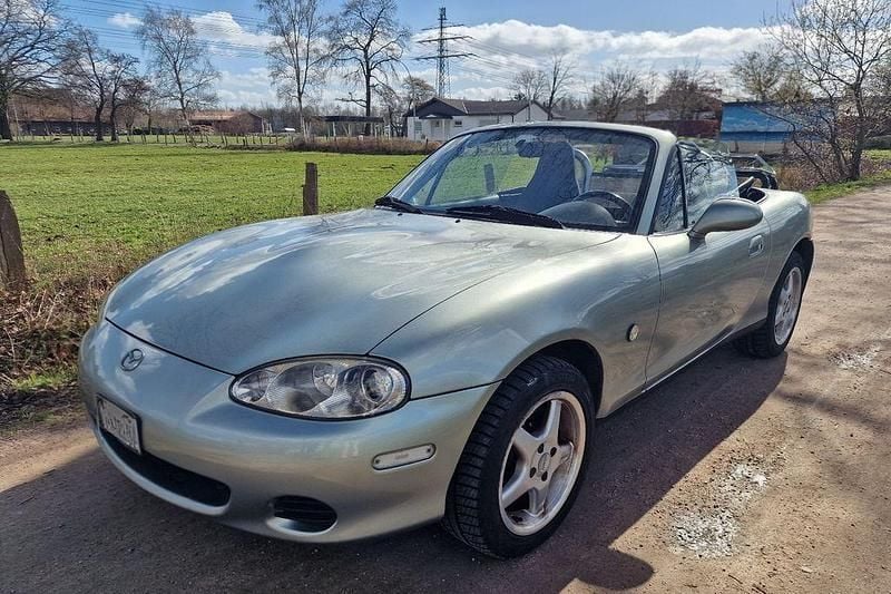 Usata Mazda MX5 110 CV (80 kW) 2003 Argento Cabrio