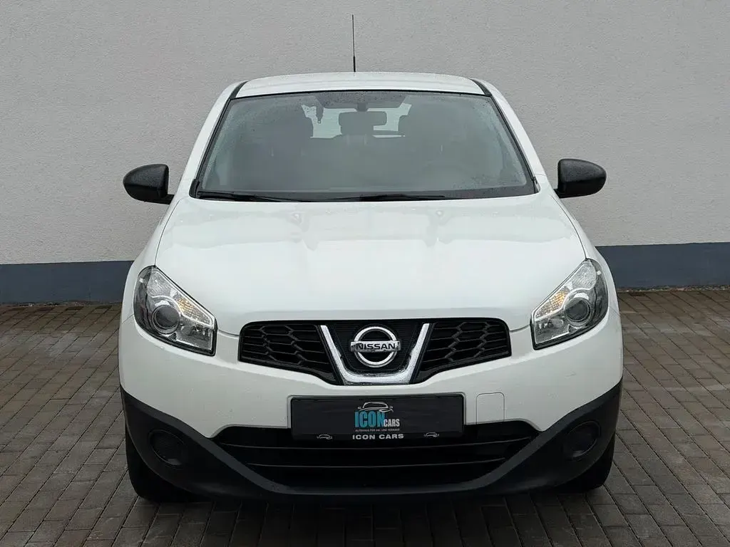 Gebraucht Nissan Qashqai Visia 117 PS (86 kW) 2012 Weiß SUV