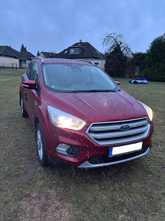 Gebraucht Ford Kuga ST 180 PS (132 kW) 2017 Rot SUV