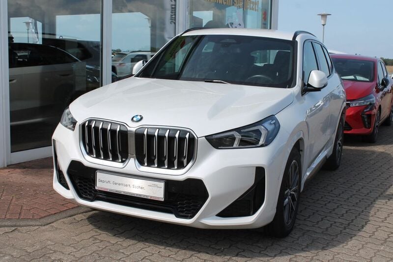 Weiß Gebraucht 2023 BMW X1 M Sport SUV | 38.990 € (Fairer Preis) - Bild 1/4