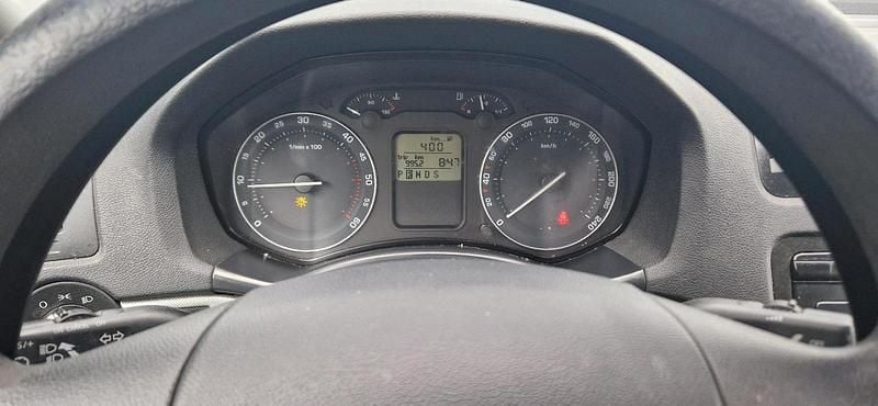 Braun Gebraucht 2008 Skoda Octavia Limousine | 2.000 € (Superpreis) - Bild 1/4