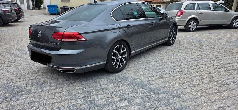 Gebraucht VW Passat Highline 190 PS (139 kW) 2017 Grau Limousine