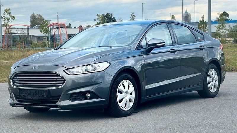 Grau Gebraucht 2015 Ford Mondeo Trend Limousine | 6.490 € (Guter Preis) - Bild 1/4