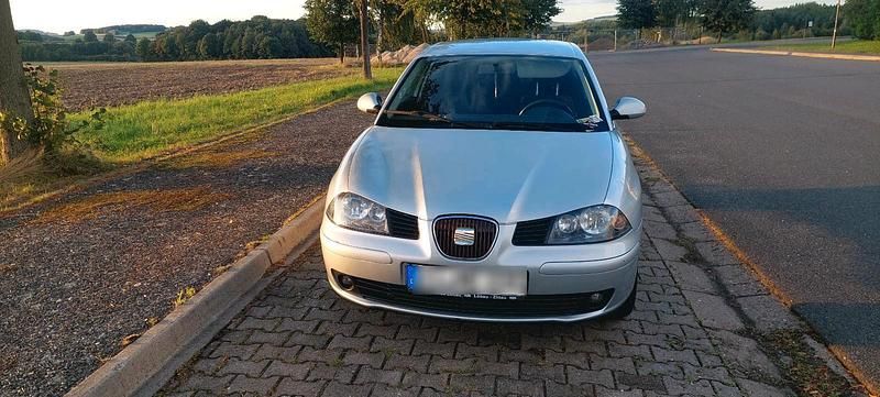 Silber Gebraucht 2005 Seat Ibiza Kleinwagen | 1.200 € (Fairer Preis) - Bild 1/4