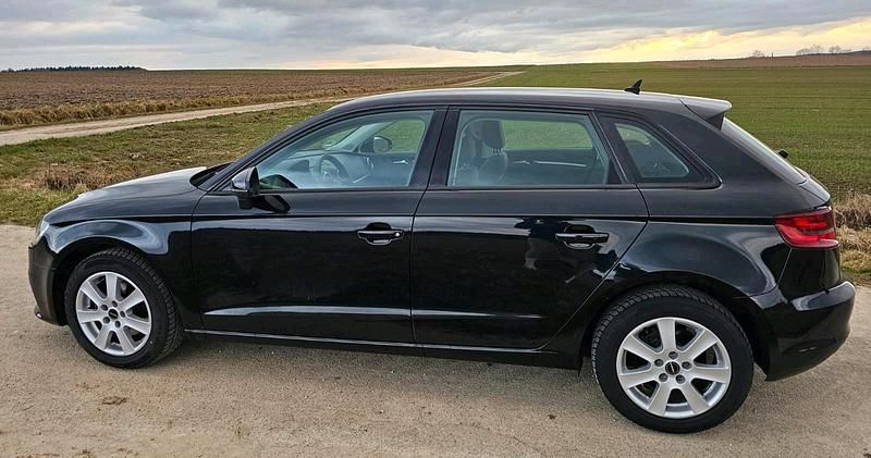 Gebraucht Audi A3 110 PS (80 kW) 2015 Schwarz Limousine