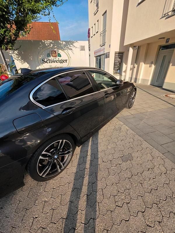 Gebraucht BMW 520 190 PS (139 kW) 2016 Schwarz Limousine