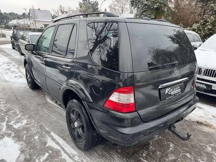 Gebraucht Mercedes ML500 292 PS (214 kW) 2005 Schwarz SUV
