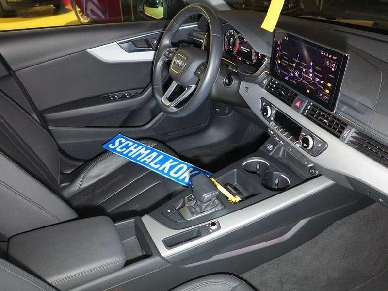 Gebraucht Audi A4 Advanced 204 PS (150 kW) 2022 Mythos black (metallic) Kombi