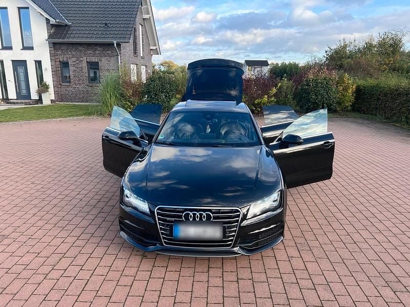Blau Gebraucht 2011 Audi A7 Comfort Coupé | 18.000 € - Bild 1/4