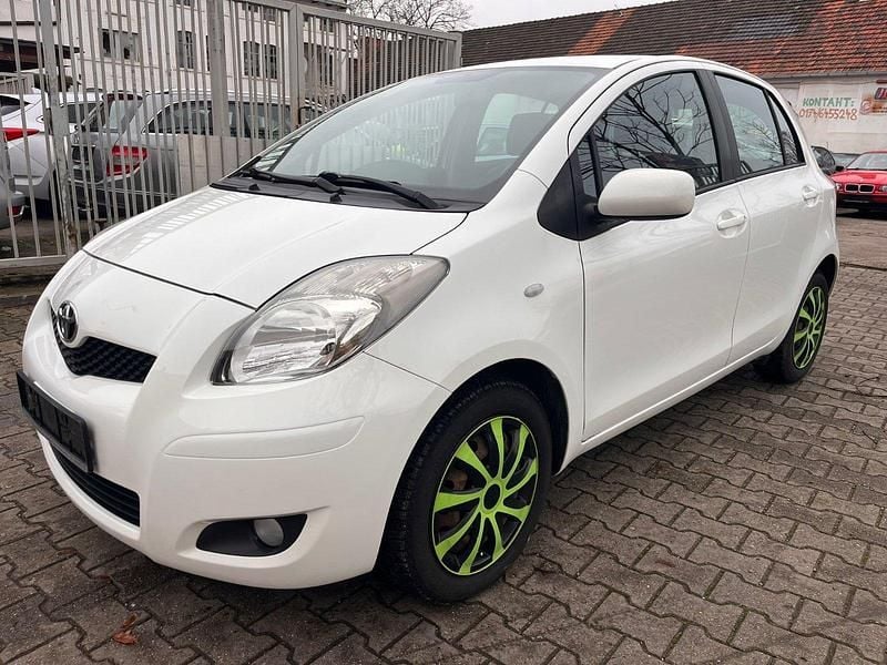 Gebraucht Toyota Yaris 70 PS (51 kW) 2011 Kleinwagen
