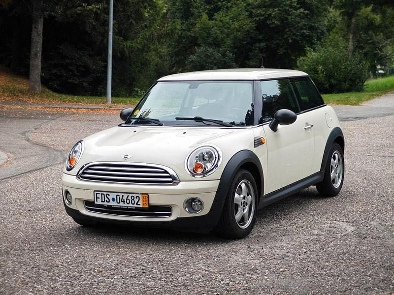 Weiß Gebraucht 2010 Mini ONE Kleinwagen | 3.000 € (Superpreis) - Bild 1/4