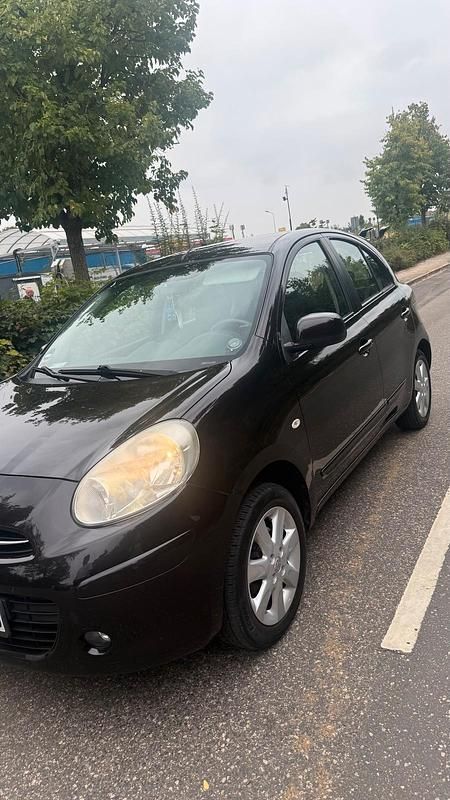 Violet Gebraucht 2011 Nissan Micra Kleinwagen | 3.500 € (Teuer) - Bild 1/4