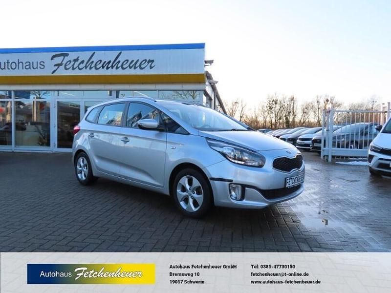 Silber Gebraucht 2016 Kia Carens Edition 7 Van / Kleinbus | 9.950 € (Fairer Preis) - Bild 1/4