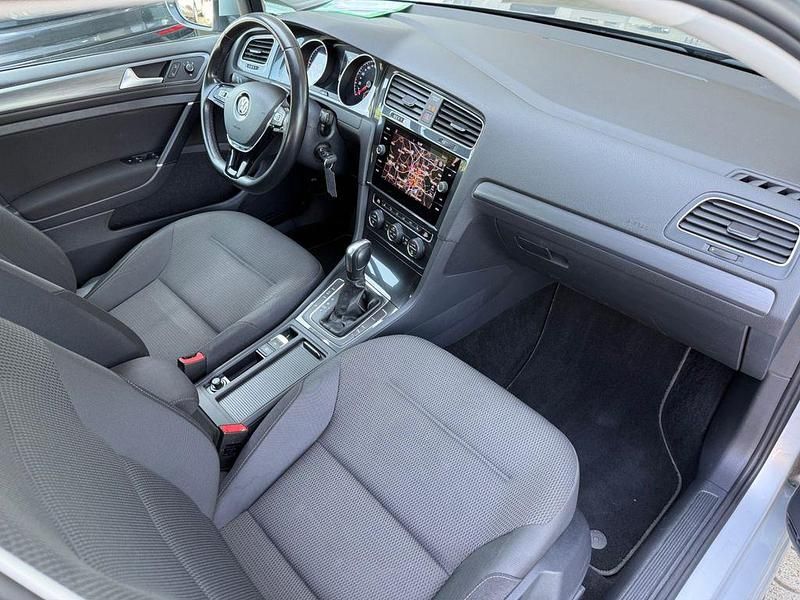 Gebraucht VW Golf VII Comfortline 150 PS (110 kW) 2020 Silber Kombi