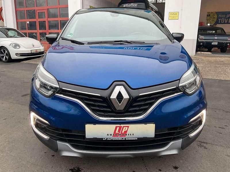 Gebraucht Renault Captur 150 PS (110 kW) 2018 Blue rqh + black gne SUV