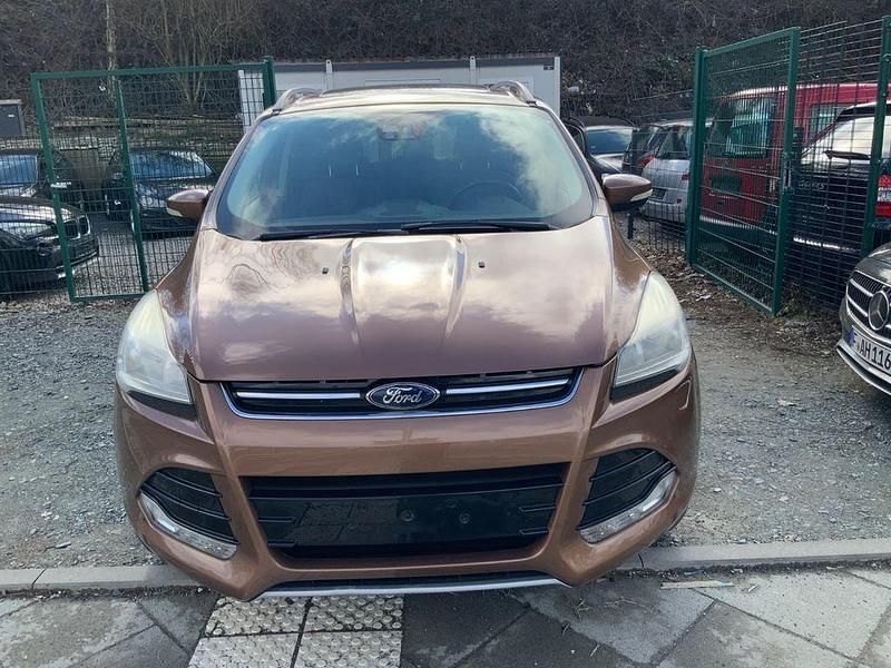 Gebraucht Ford Kuga Titanium 150 PS (110 kW) 2014 Braun SUV