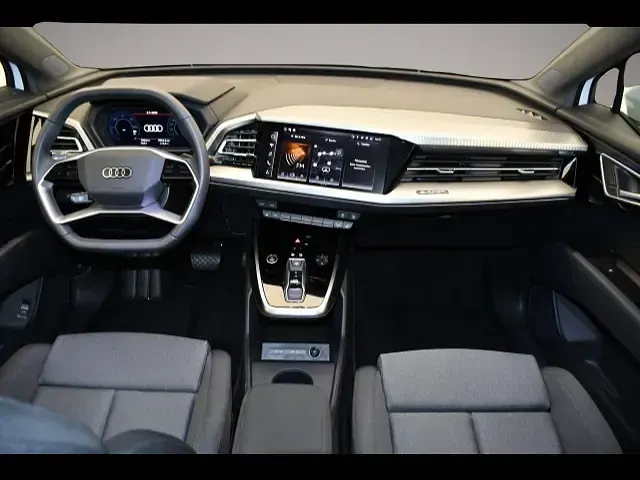 Gebraucht Audi Q4 e-tron 210 kW (286 PS) 2025 Weiß SUV